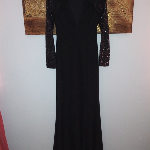 Calvin Klein night gown - Picture 2 of 6